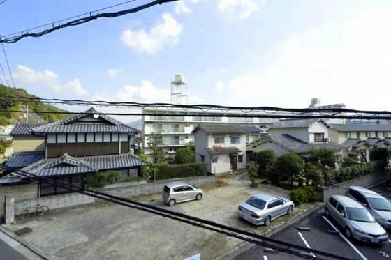 �y���]�z�@