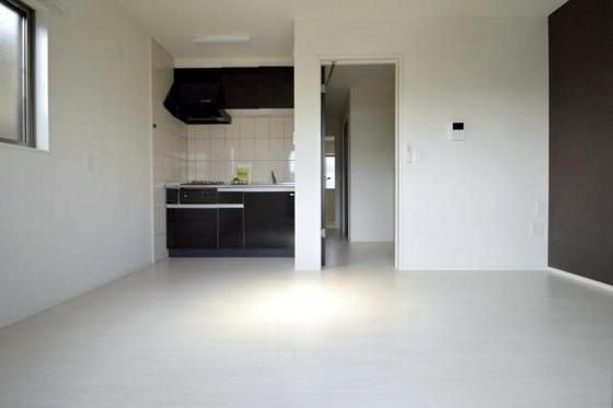 �y�����E���r���O�z�@