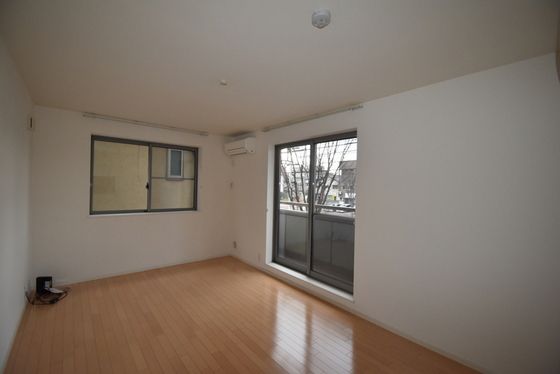 �y�����E���r���O�z�@