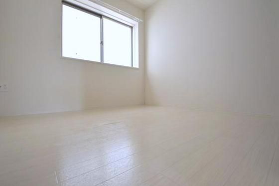 �y�����E���r���O�z�@