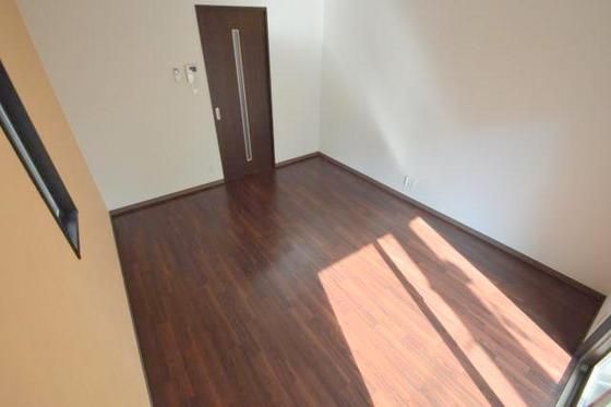 �y�����E���r���O�z�@������m��7.8���B