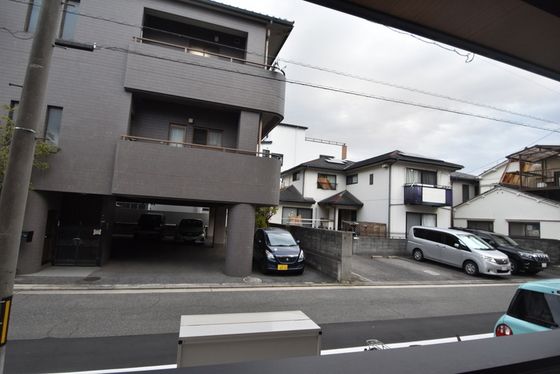 �y���]�z�@