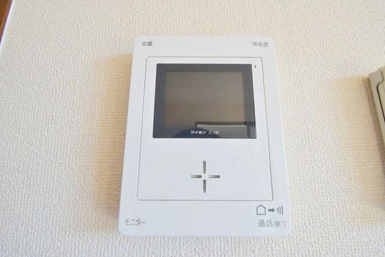 �y�Z�L�����e�B�z�@