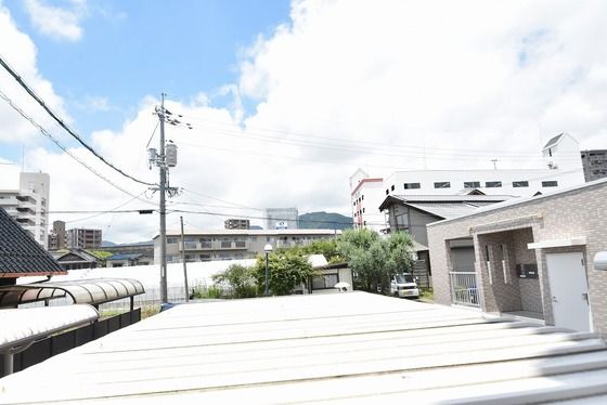 �y���]�z�@