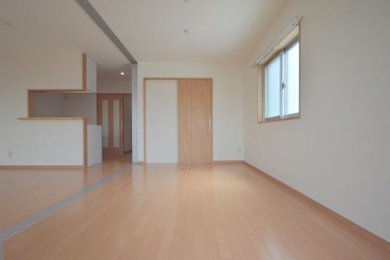 �y�����E���r���O�z�@�m��6.7��