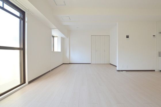 �y���̑������E�X�y�[�X�z�@