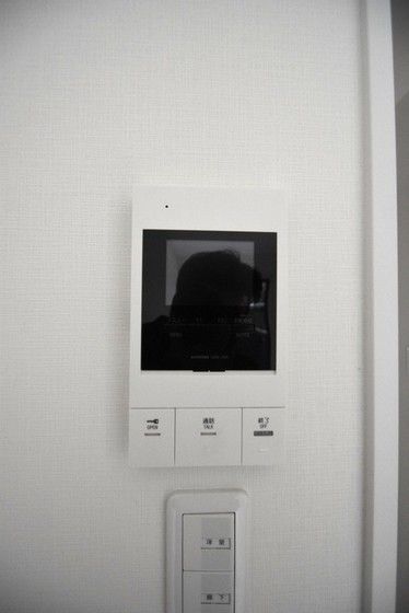 �y�Z�L�����e�B�z�@