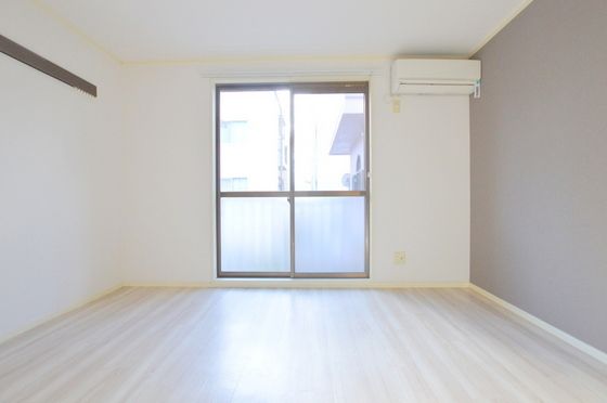 �y�����E���r���O�z�@