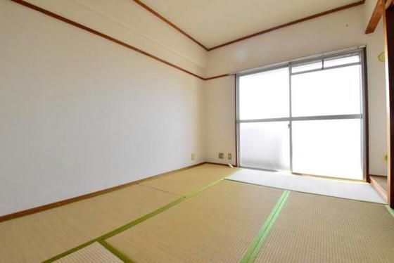 �y�����E���r���O�z�@