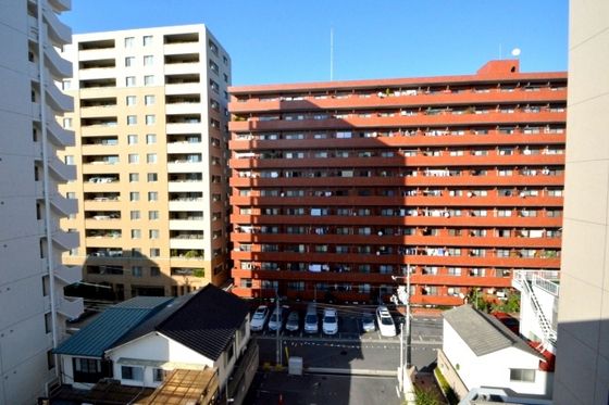 �y���]�z�@