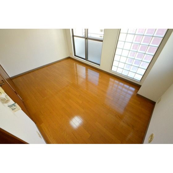 �y�����E���r���O�z�@