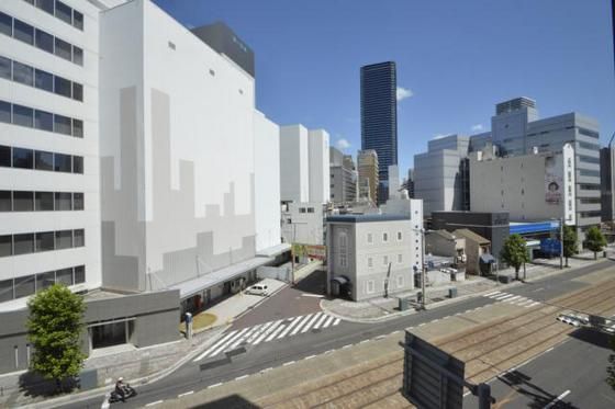 �y���]�z�@