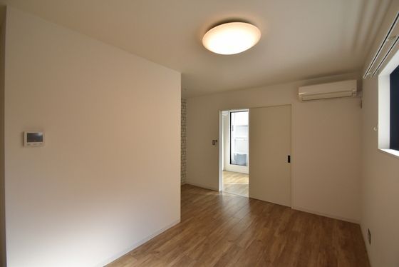 �y���̑������E�X�y�[�X�z�@