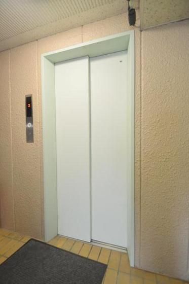 �G���x�[�^�[