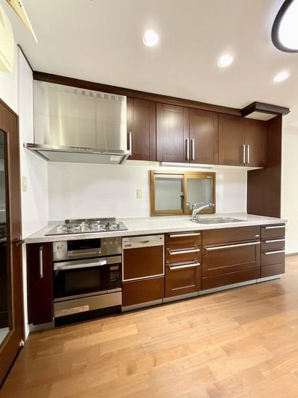 �y�L�b�`���z�@