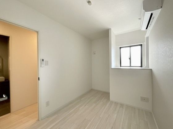 �y�����E���r���O�z�@