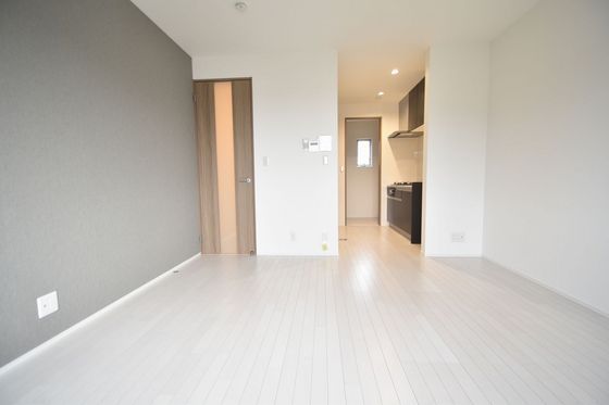 �y�����E���r���O�z�@