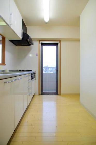 �y�L�b�`���z�@