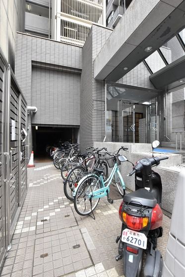 ���փX�y�[�X