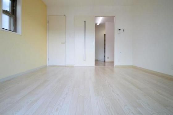 �y�����E���r���O�z�@