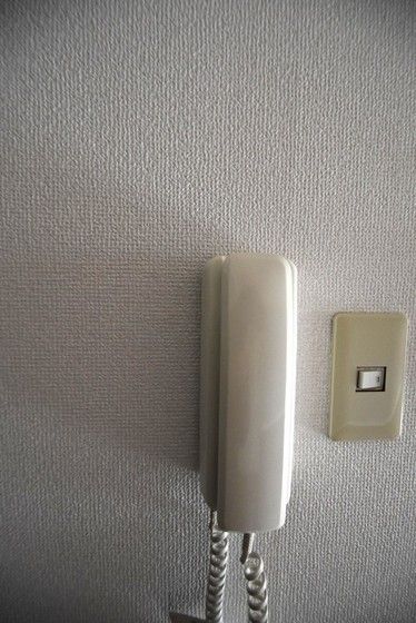 �y�Z�L�����e�B�z�@