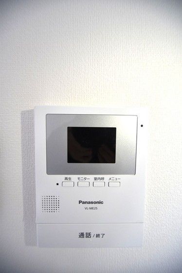 �y�Z�L�����e�B�z�@