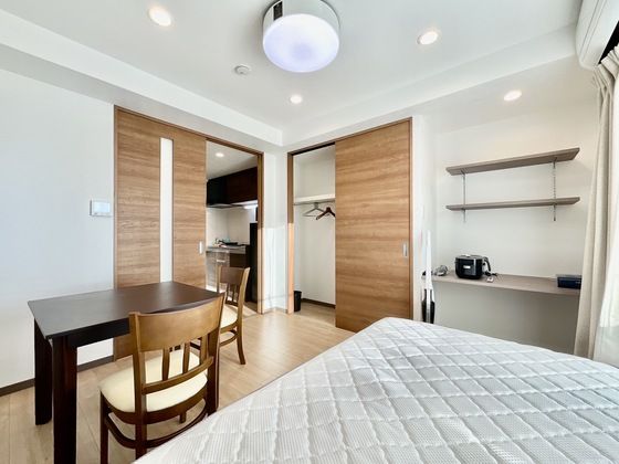 �y�����E���r���O�z�@