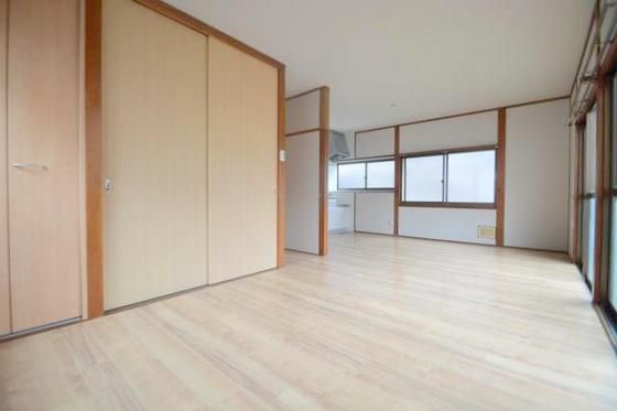 �y�����E���r���O�z�@