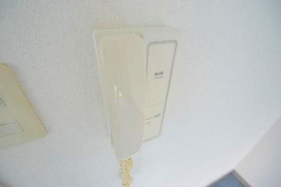 �y�Z�L�����e�B�z�@