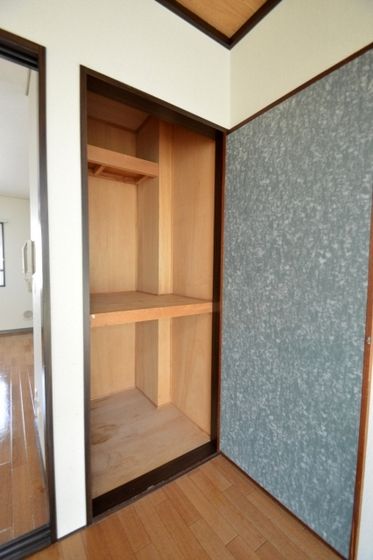 �y���]�z�@