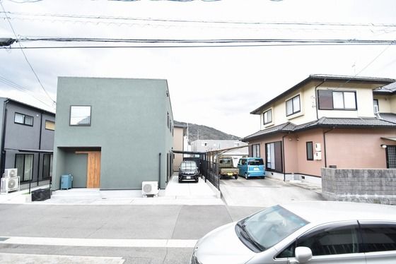 �y���]�z�@