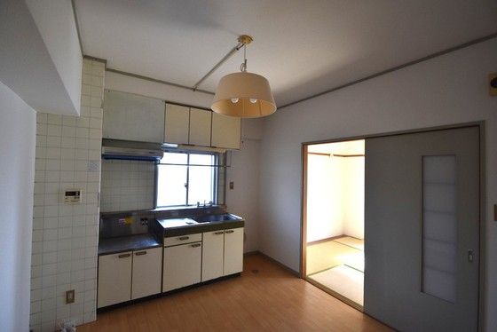 �y�����E���r���O�z�@