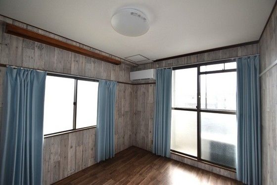 �y�����E���r���O�z�@