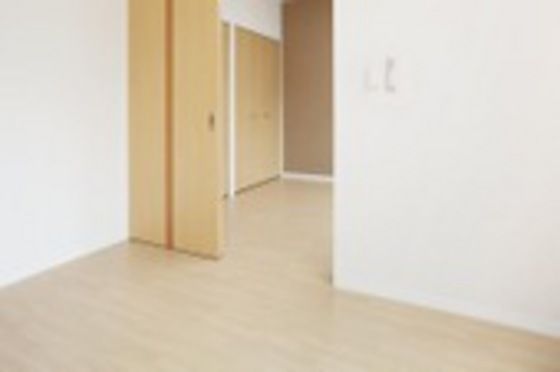 �y�����E���r���O�z�@