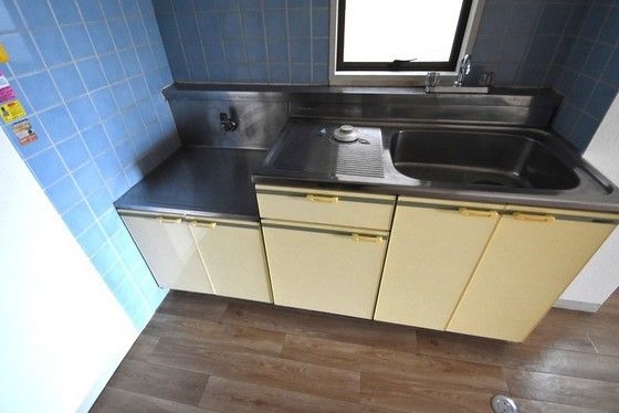 �y�L�b�`���z�@