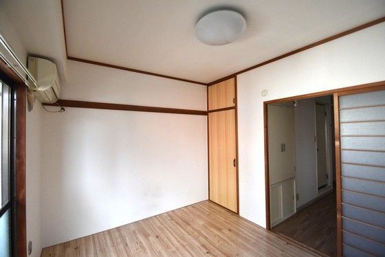 �y�����E���r���O�z�@