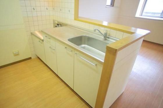 �y�L�b�`���z�@