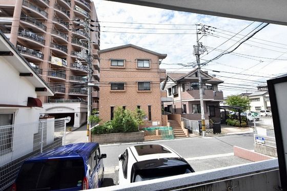 �y���]�z�@