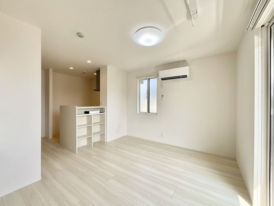 �y�����E���r���O�z�@