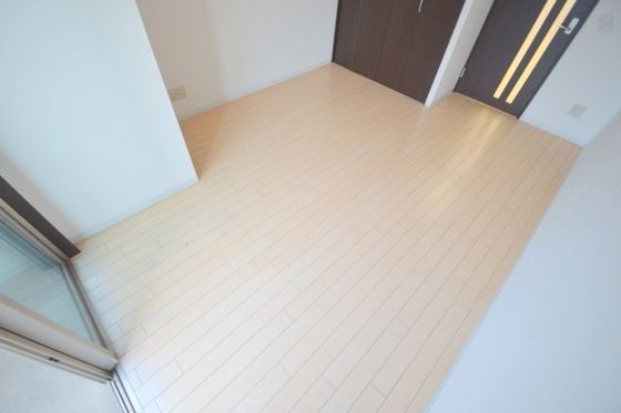 �y�����E���r���O�z�@�m��8.5��