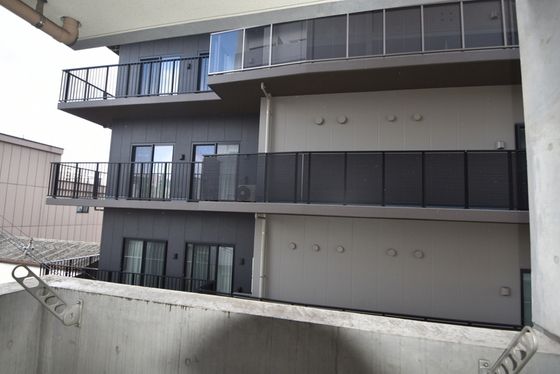 �y���]�z�@