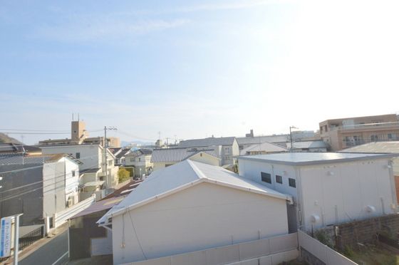 �y���]�z�@