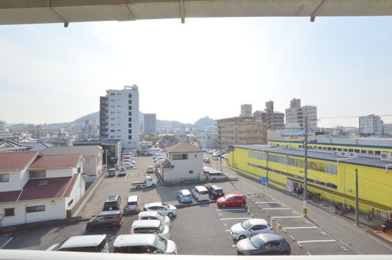 �y���]�z�@