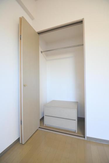 �y���[�z�@�N���[�[�b�g