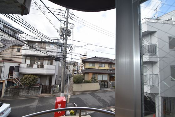 �y���]�z�@