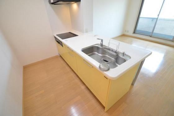 �y�L�b�`���z�@