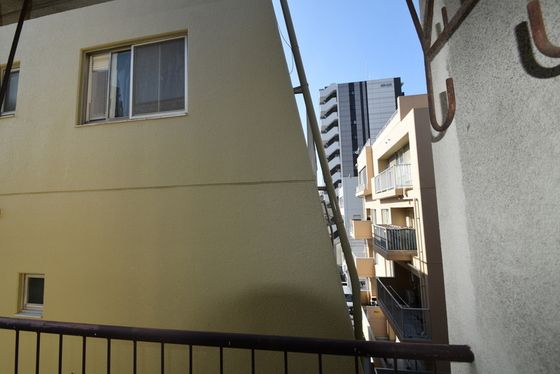 �y���]�z�@