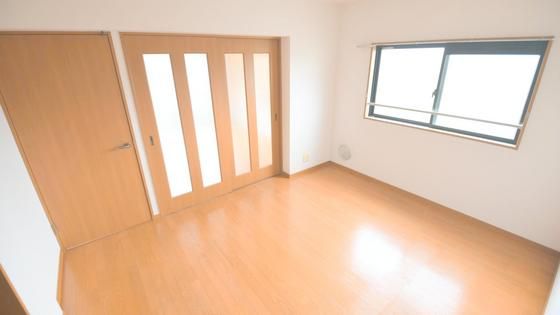 �y�����E���r���O�z�@