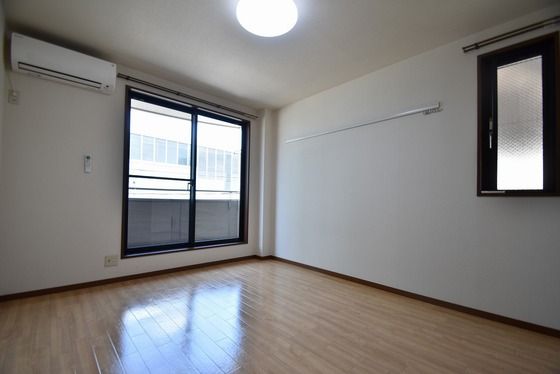 �y���̑������E�X�y�[�X�z�@