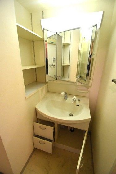 �y���ʏ��z�@